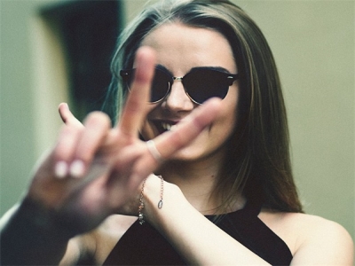 关于适合发朋友圈正能量短句 2024最火励志短句