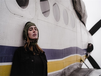 努力赚钱励志句子图片文案分享