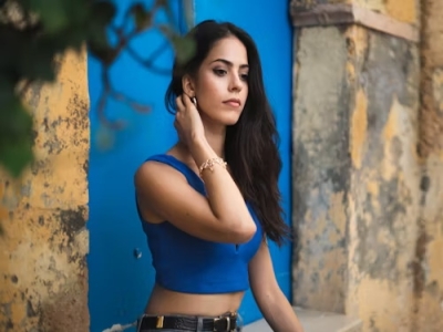 女宝宝与雯字搭配的名字大全（雯字在名字中的寓意）